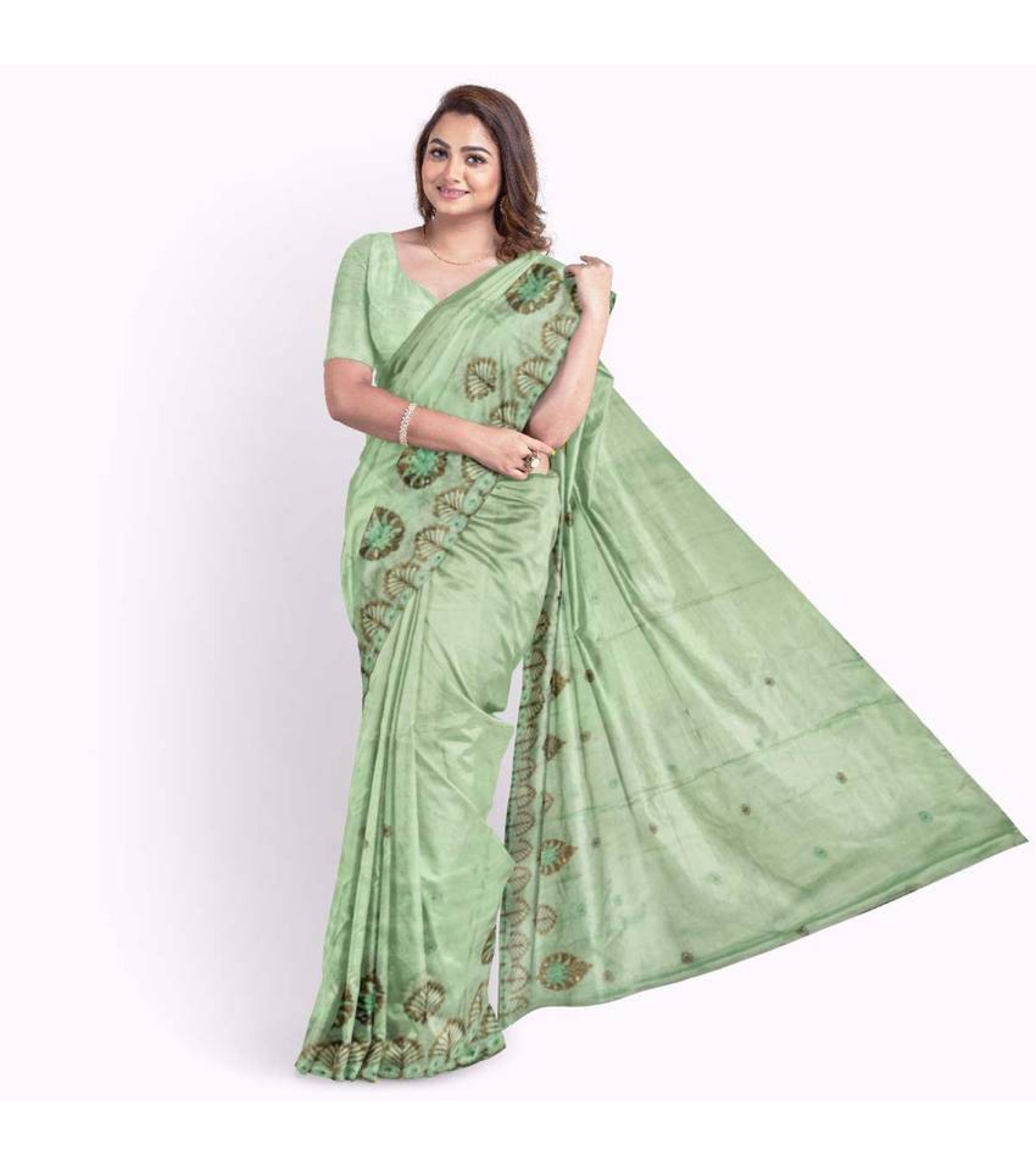 Exclusive Jacquard Embroidery Saree